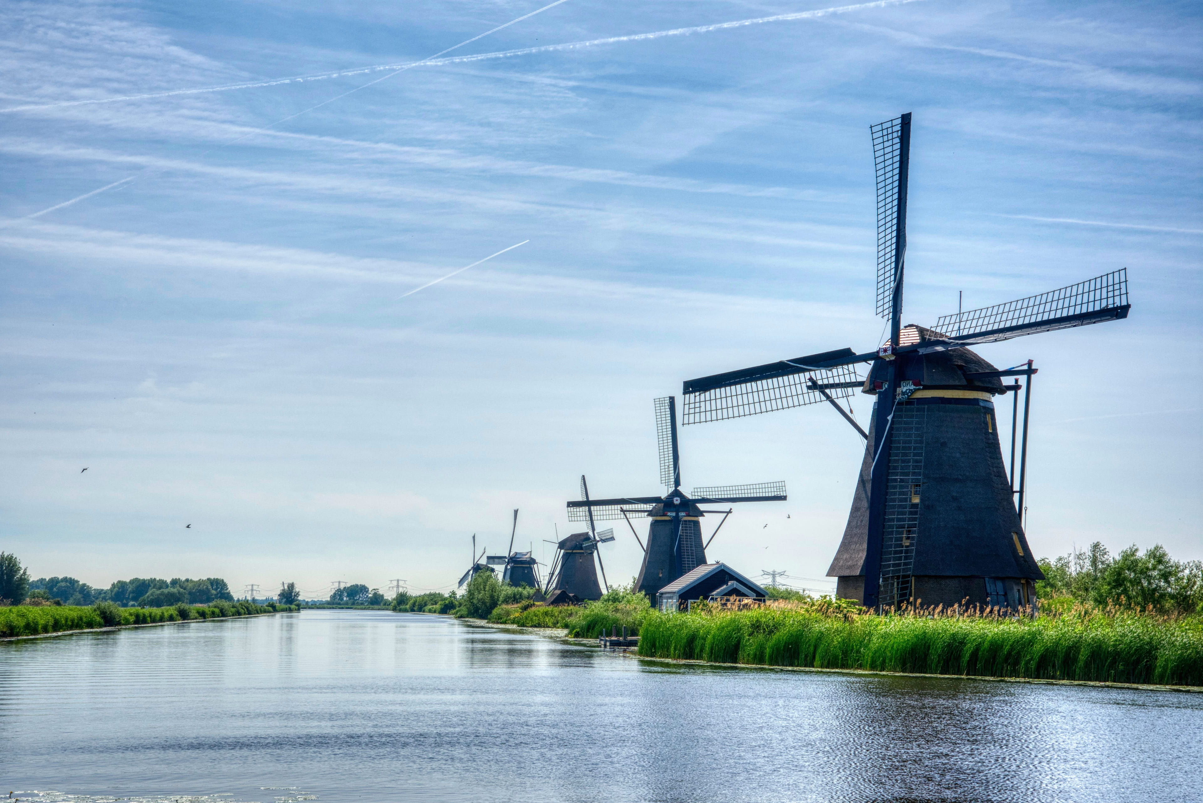 Windmolens rechts op Kinderdijk